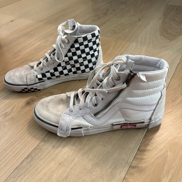 SOLD Vans high top sneakers women’s size 10 - Picture 2 of 5